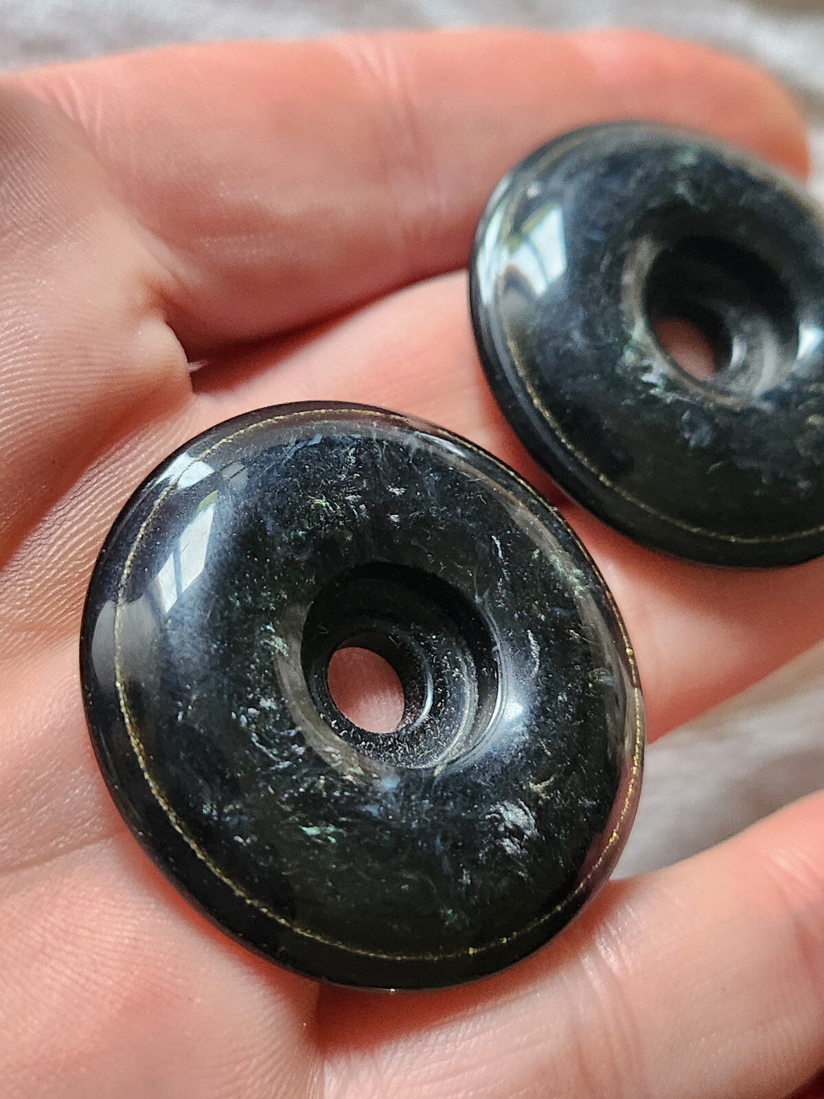 Lot 2 gros ornements à ttous pour création vintage diamètre 3,8 cm ref 2410