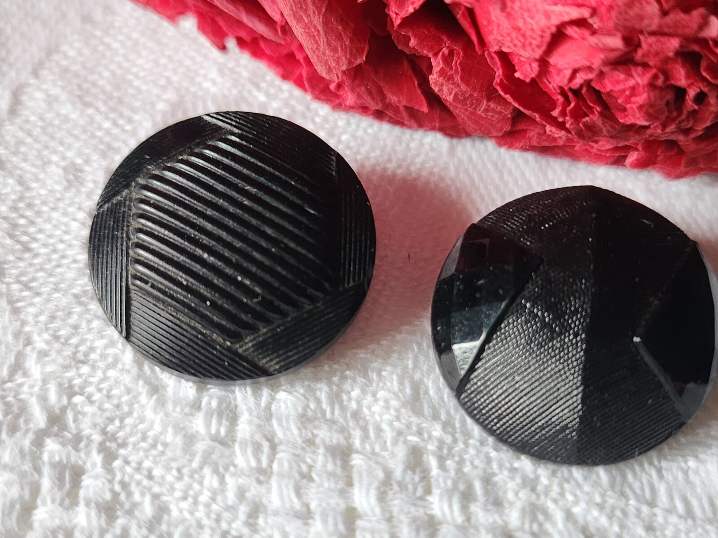 Duo boutons anciens en verre noir à pied 1,8 cm G13B