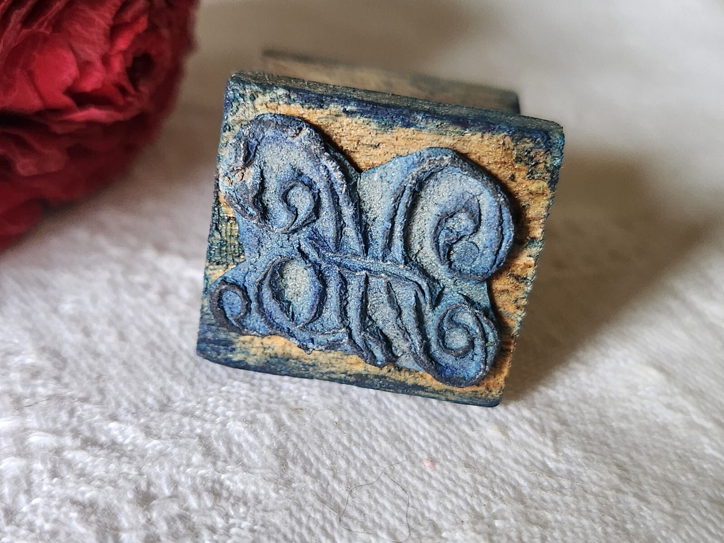 Tampon ancien monogramme H broderie feston collection petit