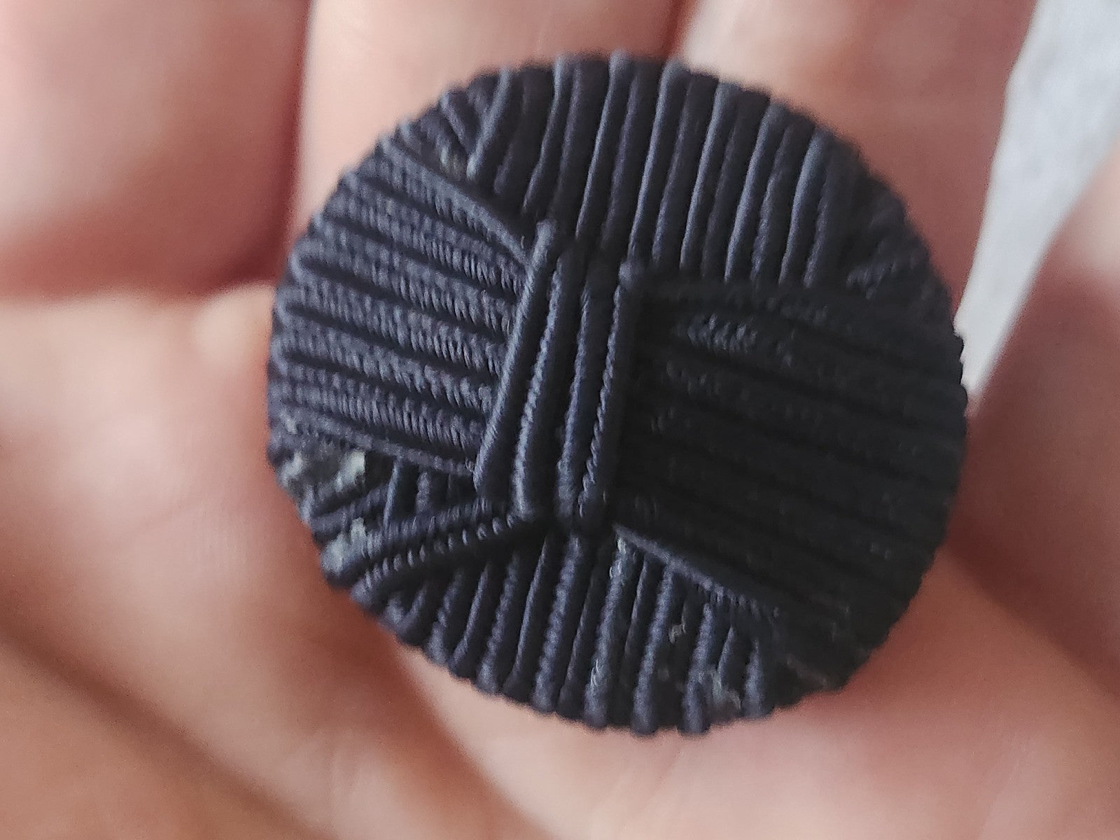 Gros bouton en passementerie vintage bleu 3,3 cm sur 3,6 cm D5T