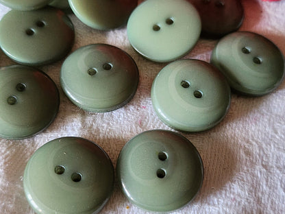 Lot 16 boutons vintage vert à trous 1,8 cm ref 5300