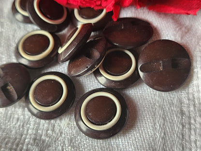 Lot 10 boutons vintage marron blanc a pied diamètre  1,7 cm ref 1084