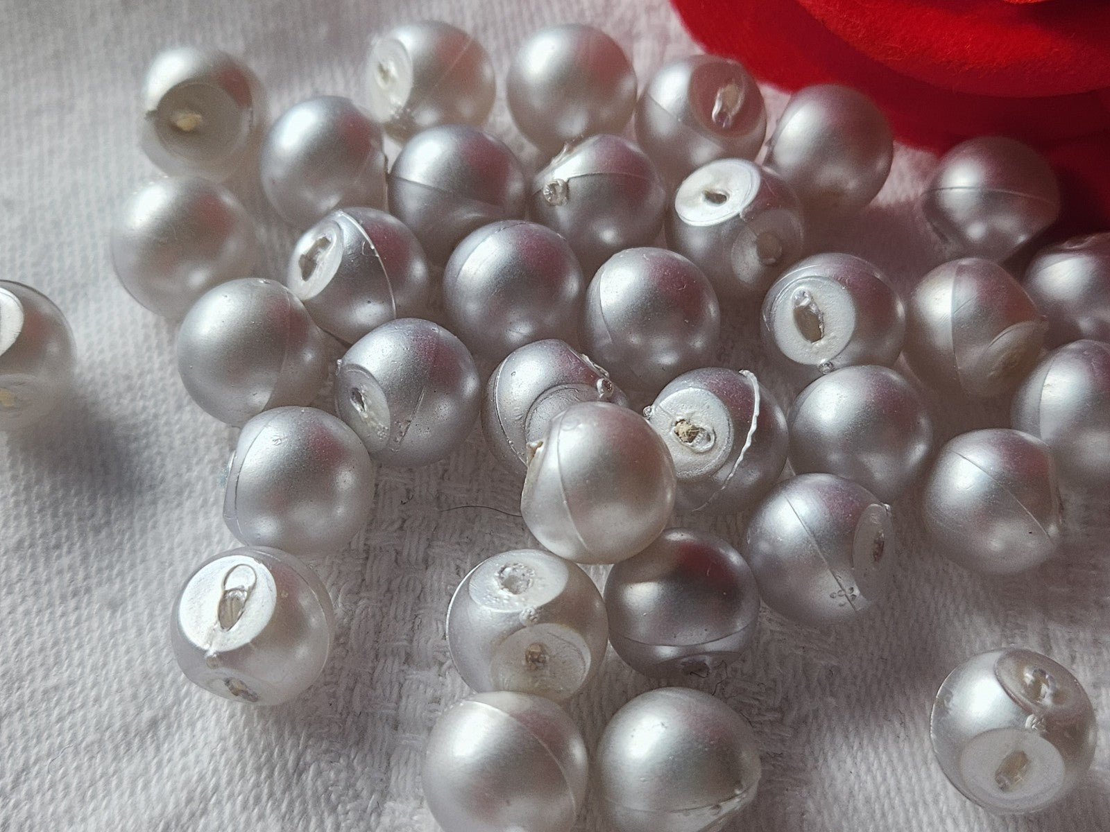 Lot 15 mini boutons vintage boule gris  0,9 cm  ref 2917
