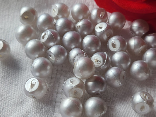 Lot 15 mini boutons vintage boule gris  0,9 cm  ref 2917