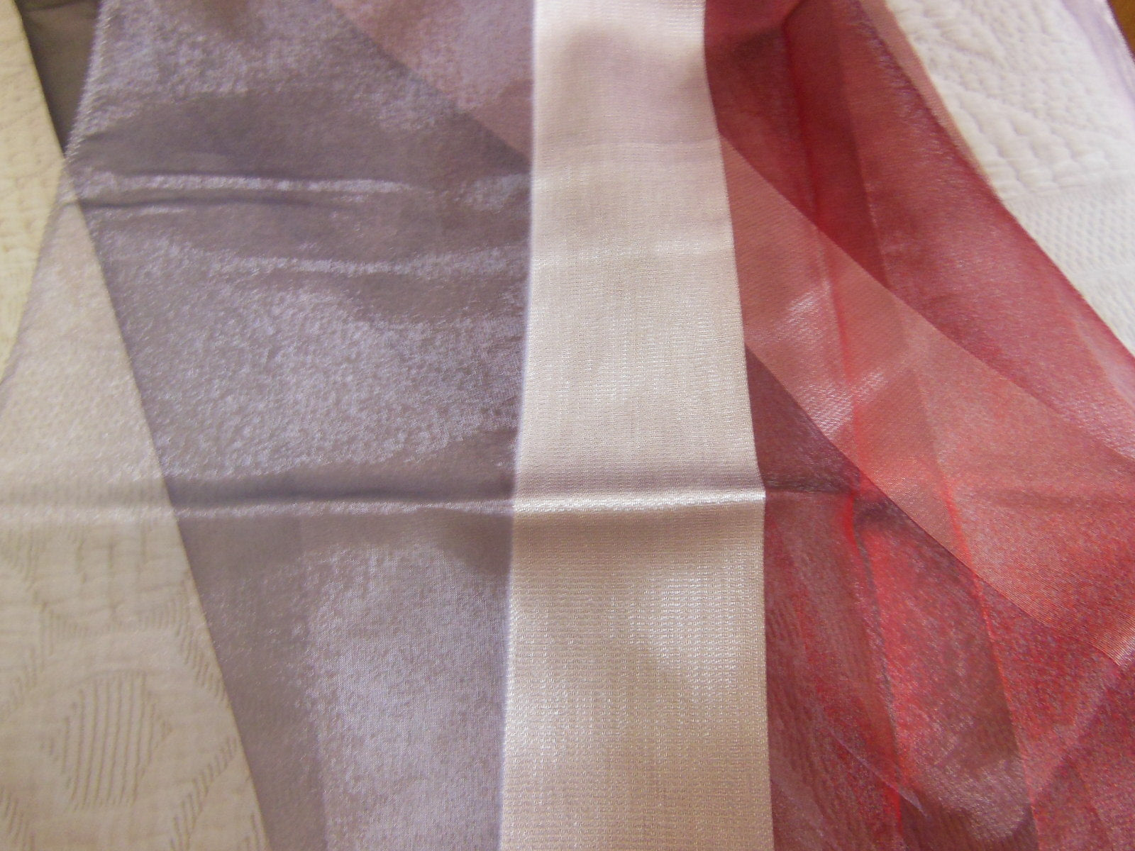 Coupon tissu moderne voilage modèle Appietto violet  1 m 0 2 sur 1 m 10 B3