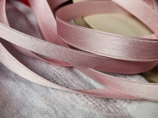 fin ruban ancien acétate rose 5 mètres sur 1 cm modiste mercerie B5 n°17