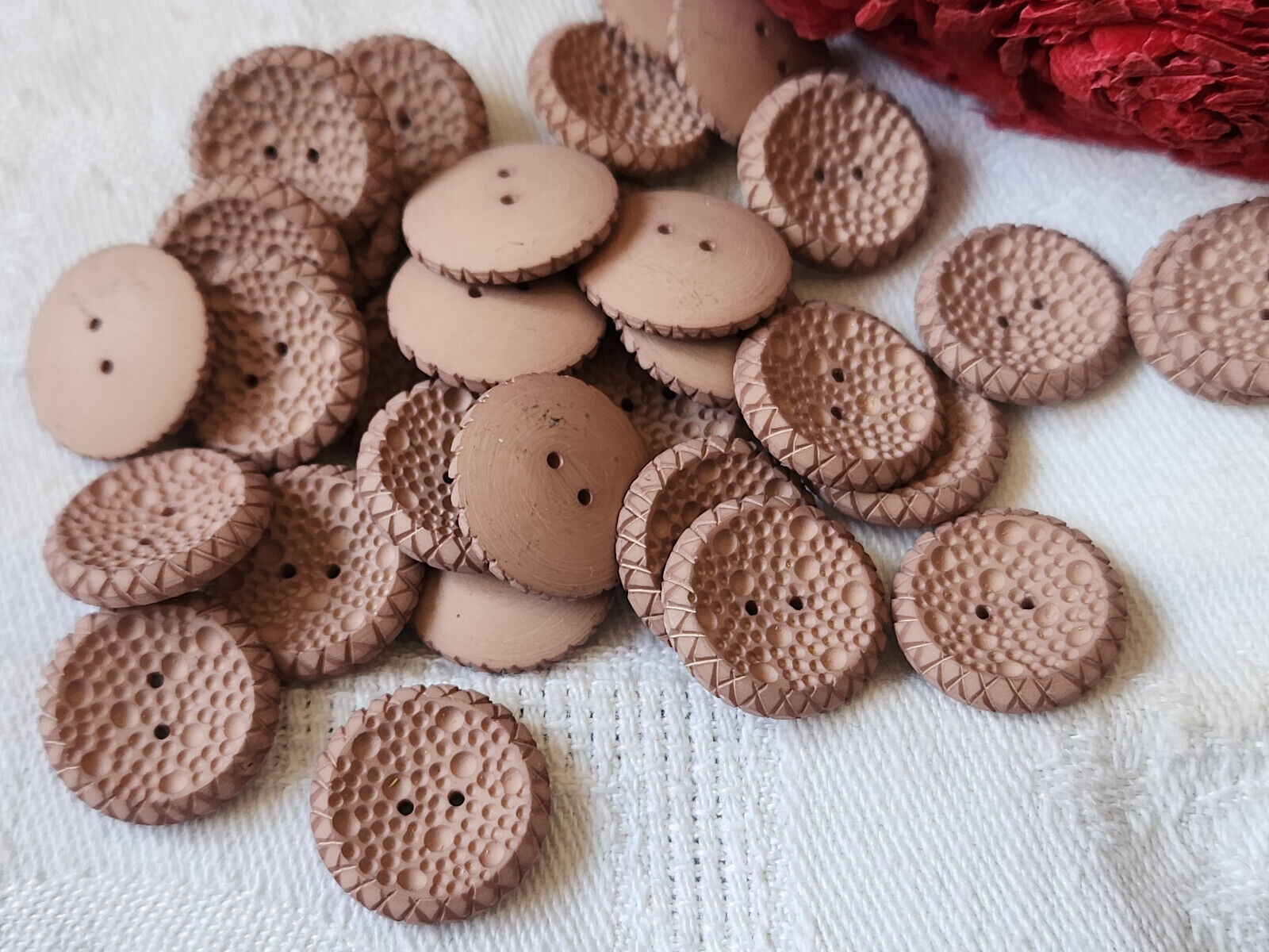 Lot 15 boutons vintage  rose alveole dentelle relief 1,5 cm ref 3034