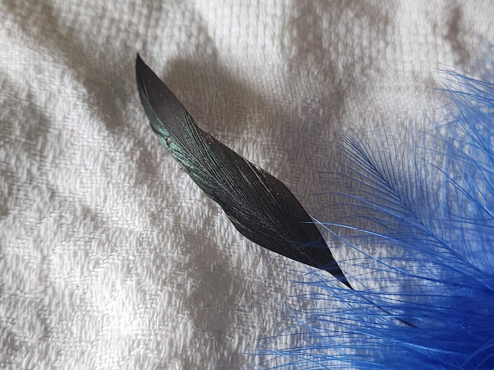 Bouquet plumes bleues montée sur broche modiste chapeau vintage T0-57