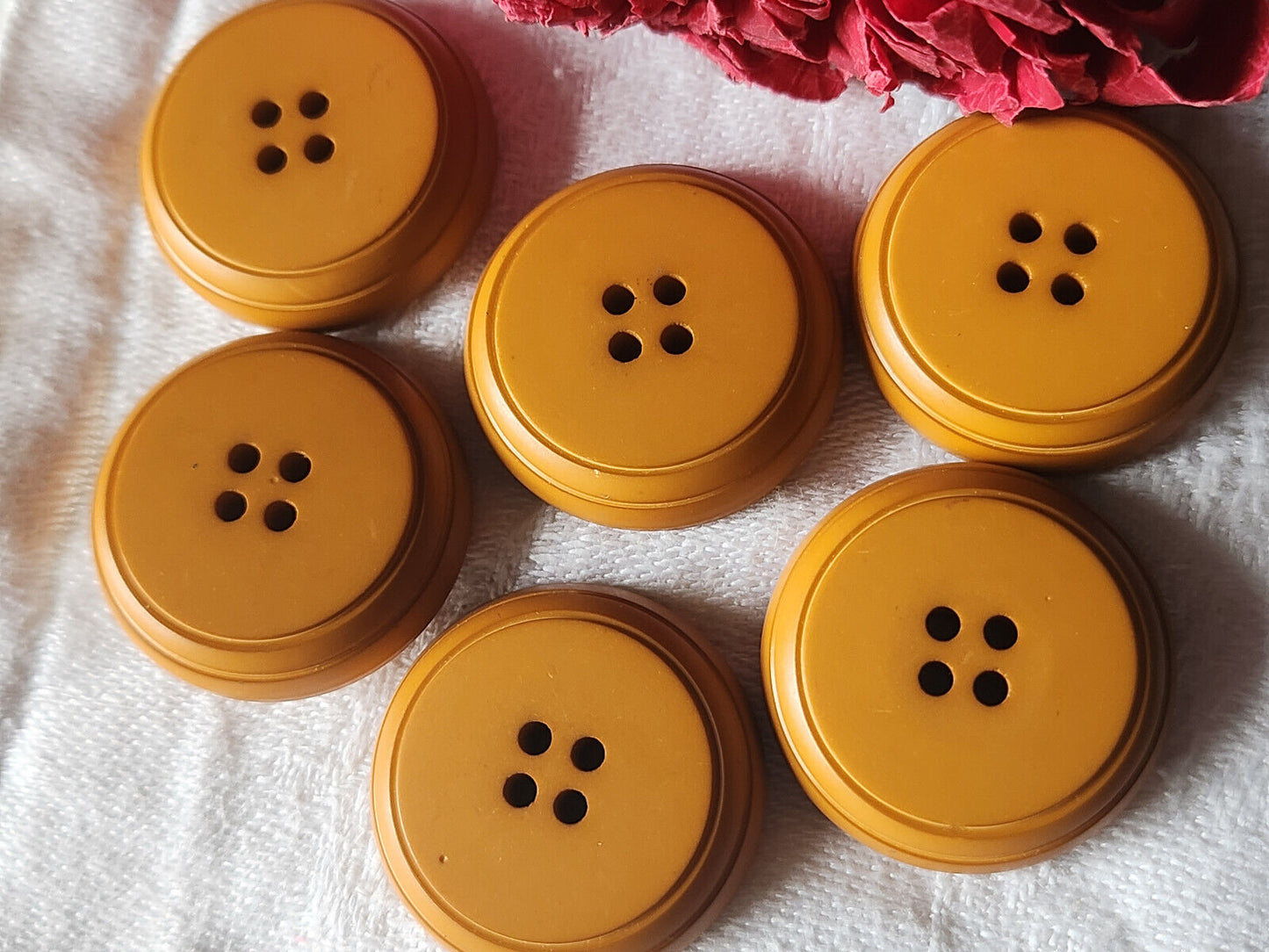 Lot 6 boutons vintage ocre mcamel épais trous 2,8 cm ref 5662