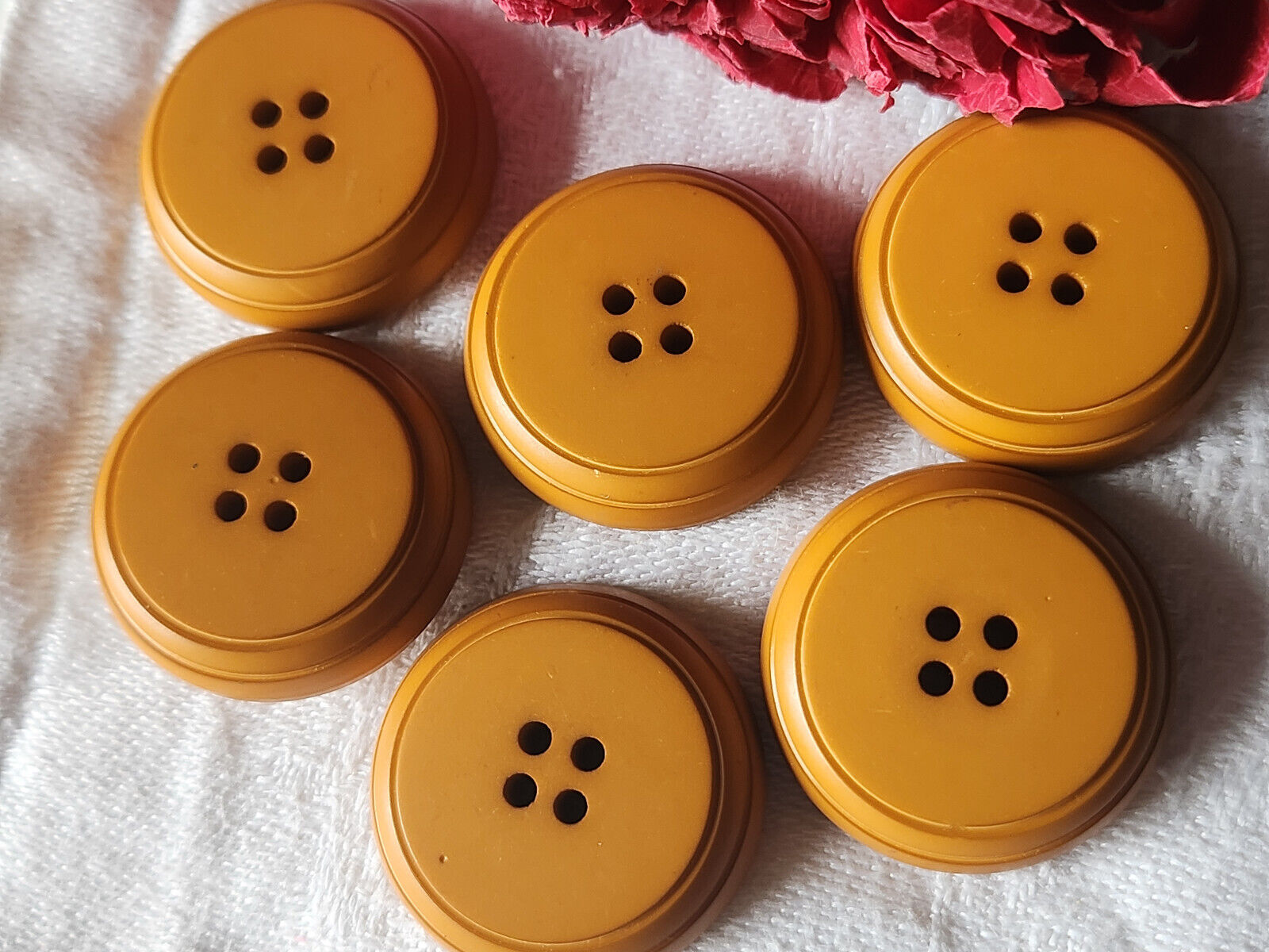 Lot 6 boutons vintage ocre mcamel épais trous 2,8 cm ref 5662