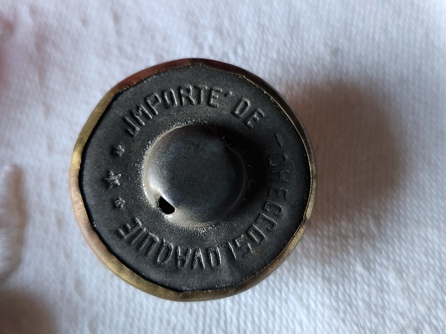 Gros bouton ancien en métal  bombé travaillé collection   2,6 cm D7S
