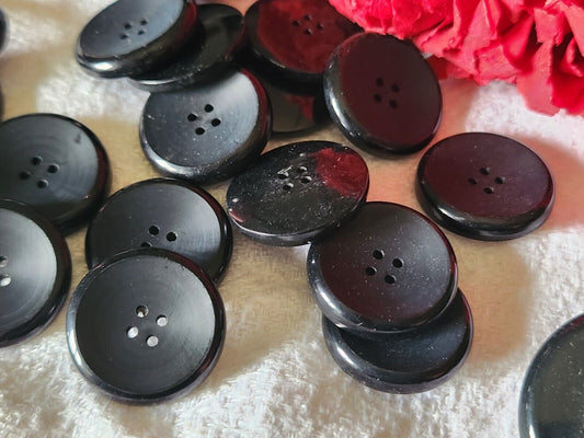 Lot 20 boutons vintage noir tous plutôt classique 1,8 cm ref 4718