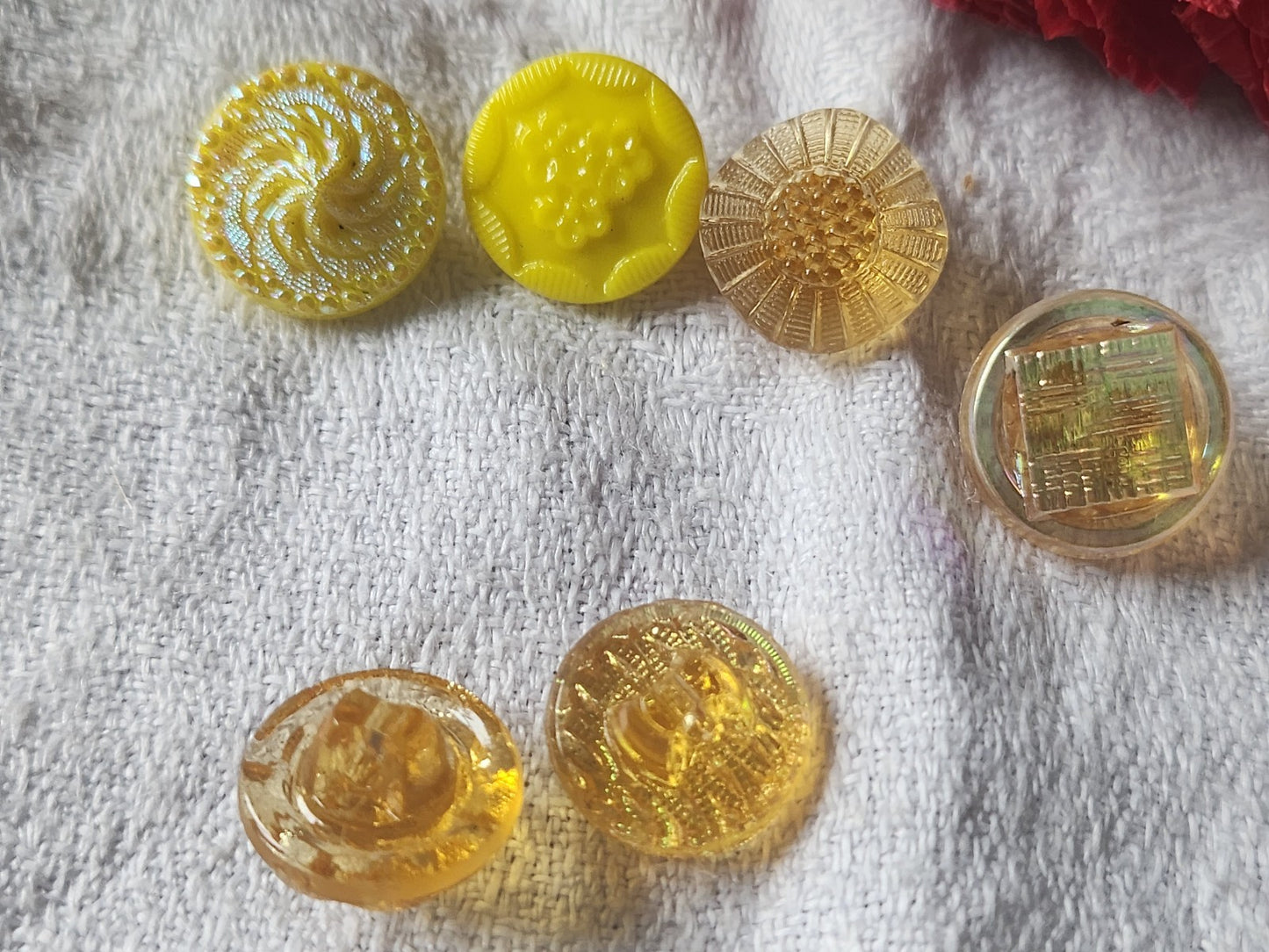 Lot 6 boutons anciens en verre orange  jaune panaché 1,3 cm ref 2630