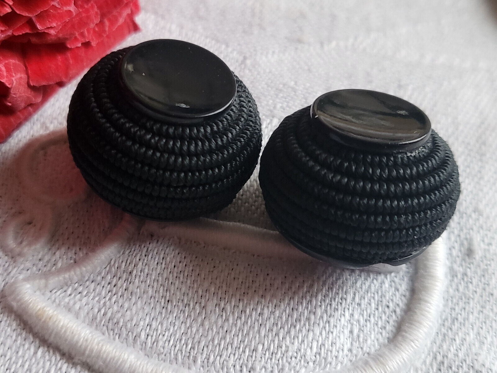 Duo vintage  boutons noir résine pourtour passementerie 1,9 cm D12F