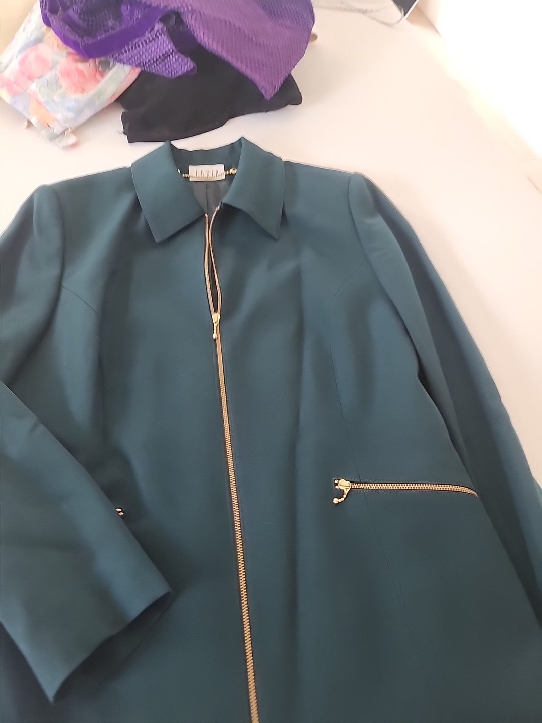 Veste neuve verte zippé Lucia étiquette année 1990/2000 taille 40 ref portant
