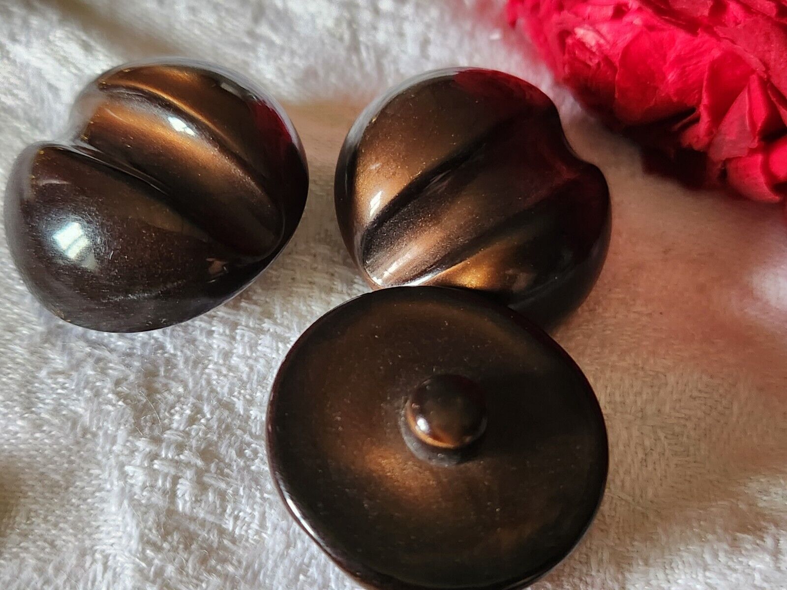 Trio volumineux boutons vintage marron à pied 2,6 cm ref 4723