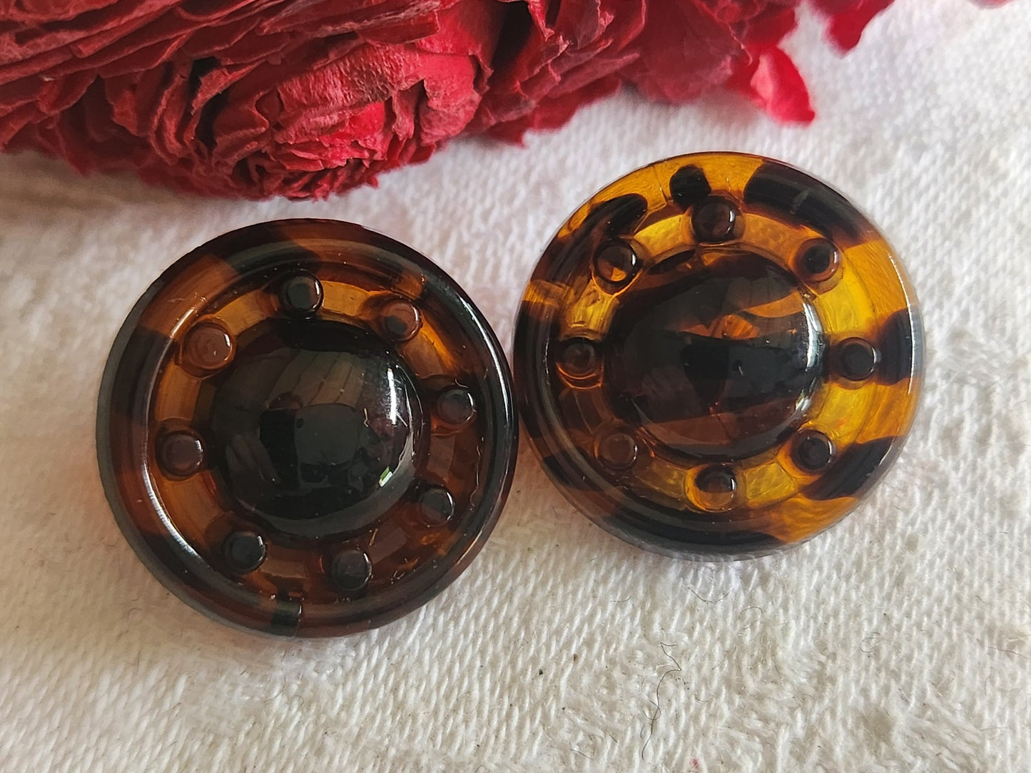 Duo gros boutons vintage en verre  marron effet écaille 2,2 cm G8R