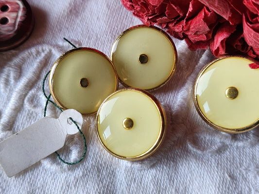 Lot 4 boutons vintage en métal doré creme 1,7 et 2 cm pied ref 6004