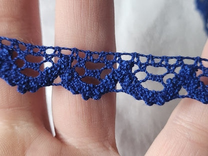 Dentelle vintage bleu  coton 3 métres sur 1,3 cm A1