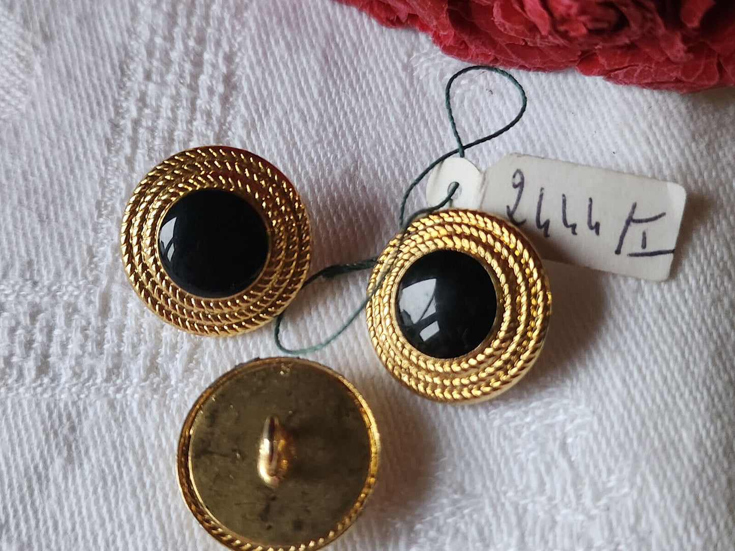 Trio boutons vintage en métal  doré noir pied etiquette 1,7 cm G16H