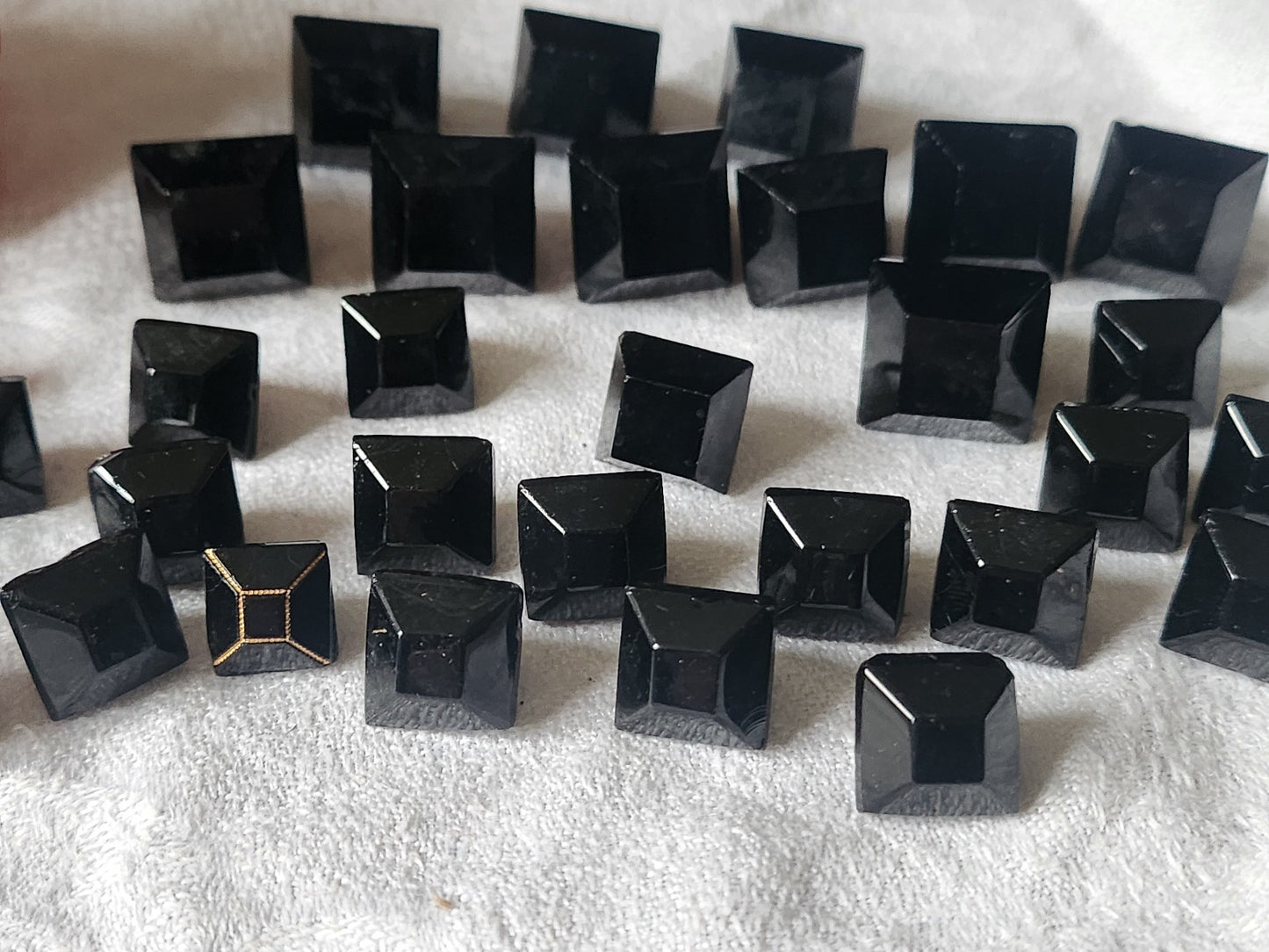 Lot 32 piéces en verre avec vis anciens restauration miroir clous poignee TA