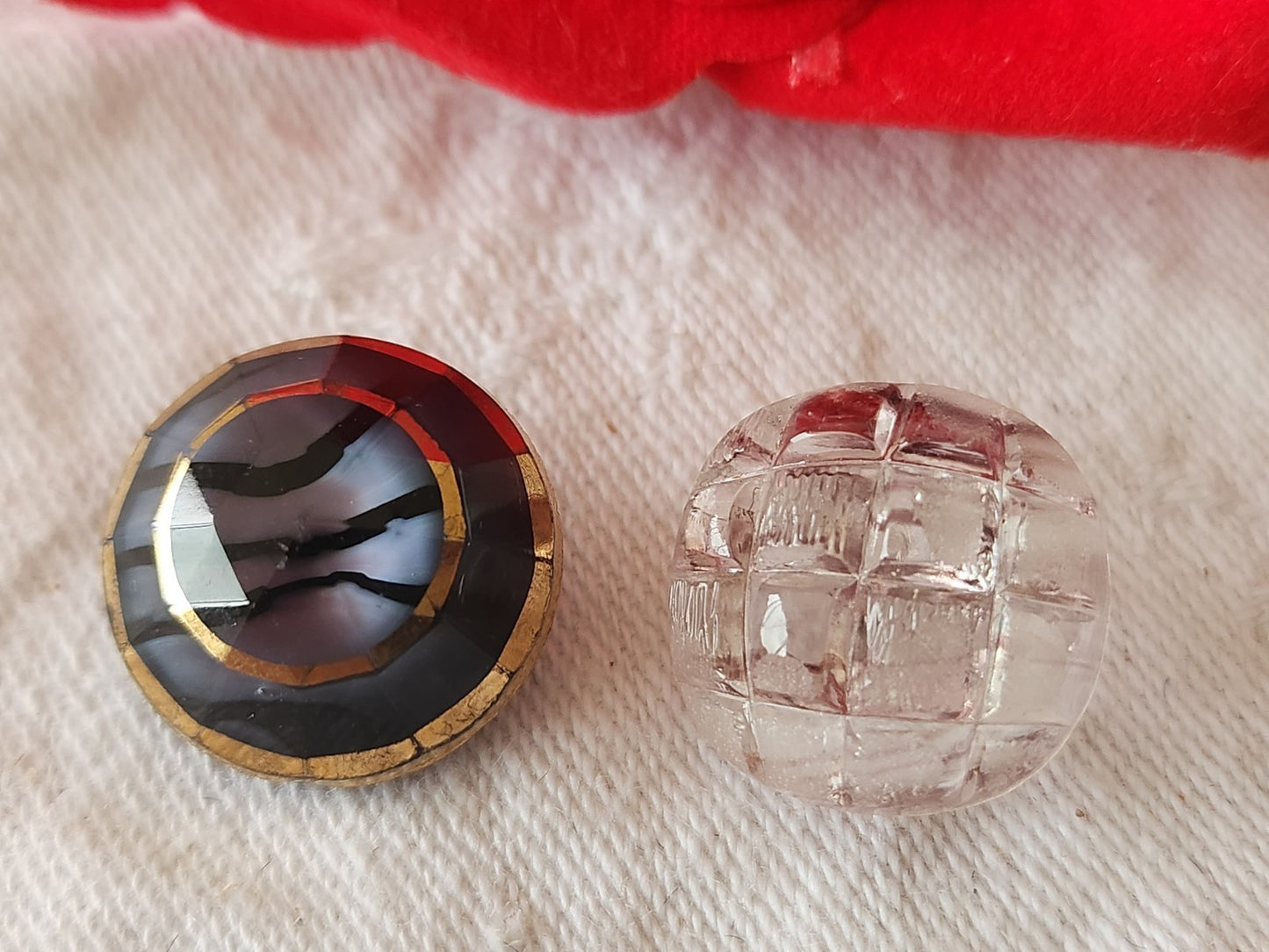 Duo boutons anciens en verre vintage violet  1,6 et 1,7 cm  G12L