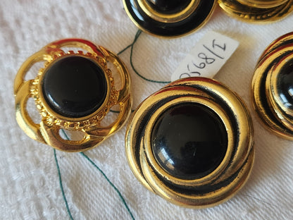 Lot 6 gros  boutons vintage en méta l doré noir  2,2  à 2,7 cm ref 6030