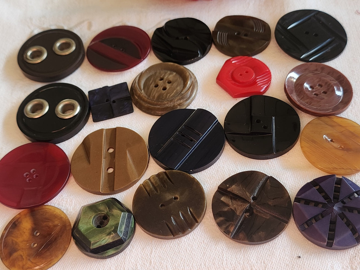 Lot 20 boutons anciens art deco bakelite plastique galalithe 2  à 3,6 cm T14