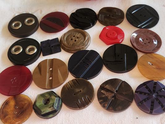 Lot 20 boutons anciens art deco bakelite plastique galalithe 2  à 3,6 cm T14