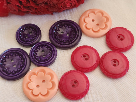 Lot 10 boutons vintagerose / violet ciselé motif 1,8 à 2,2 cm ref 1886