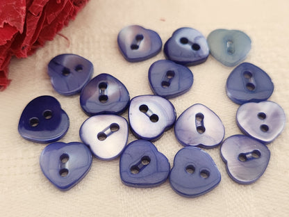 lot 16 boutons anciens en nacre bleu forme de coeur panaché 1,1 cm ref 5939