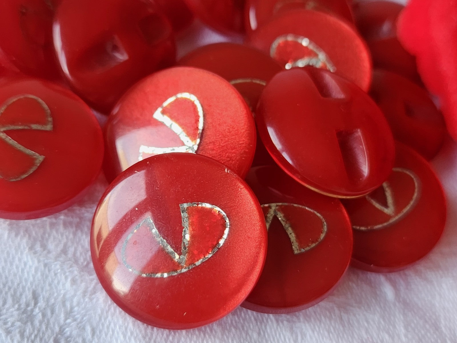 Lot 6boutons vintage rouge inclusion argenté pied 2,2cm ref 3929