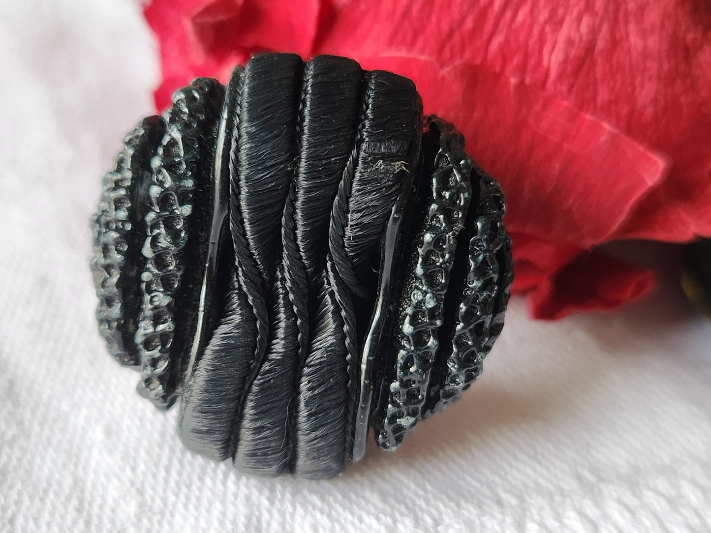 gros bouton vintage résine et passementerie noir 2,7 cm G13Q