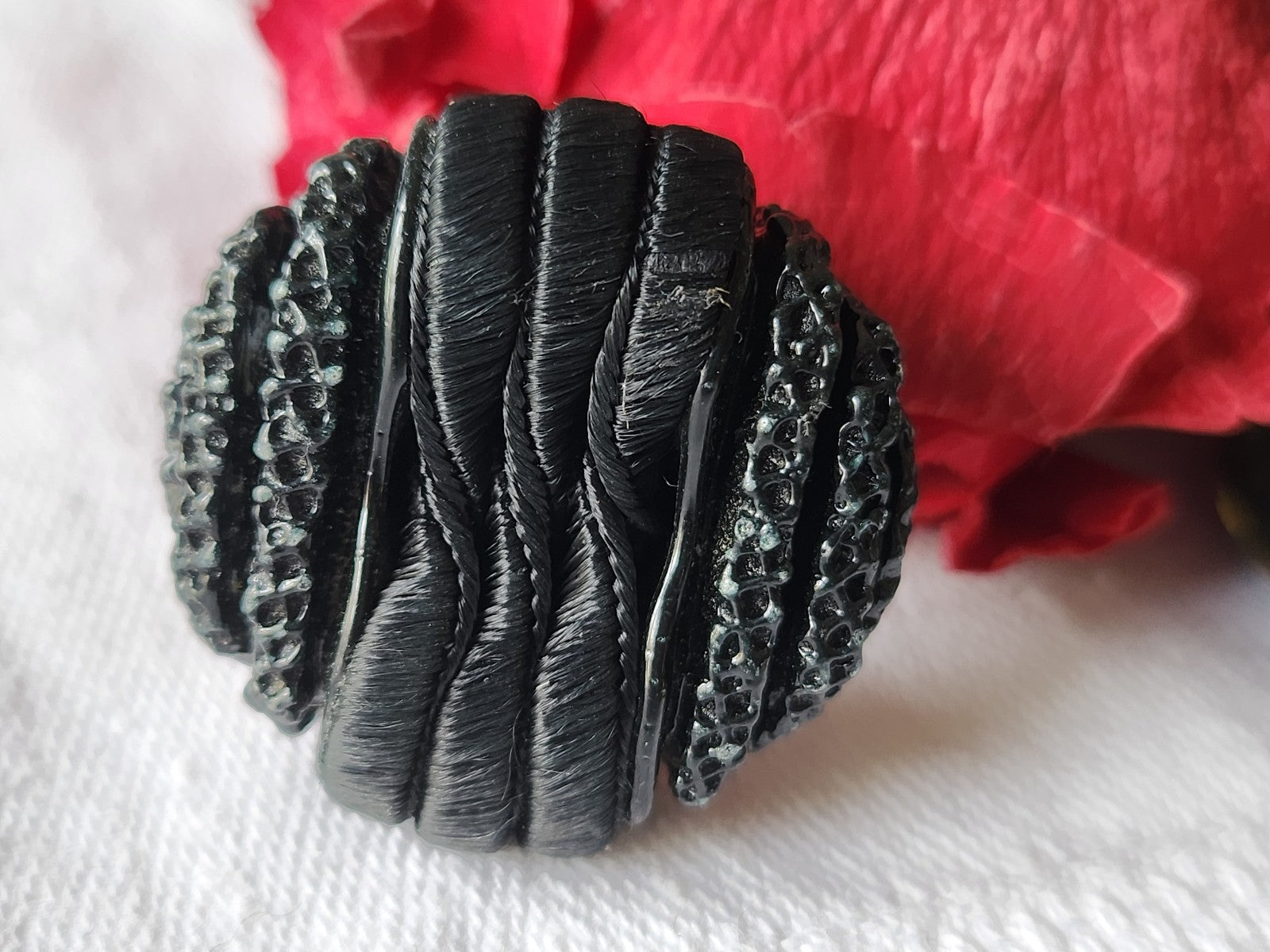 gros bouton vintage résine et passementerie noir 2,7 cm G13Q