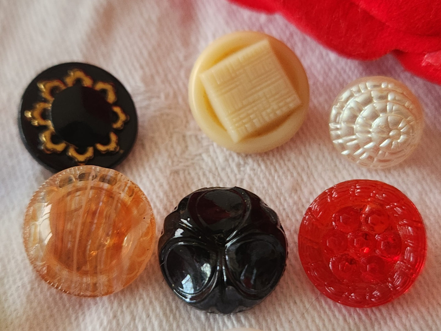 Lot 10 boutons anciens en verre multicolore  panaché 1  à 1,4 cm ref 6428