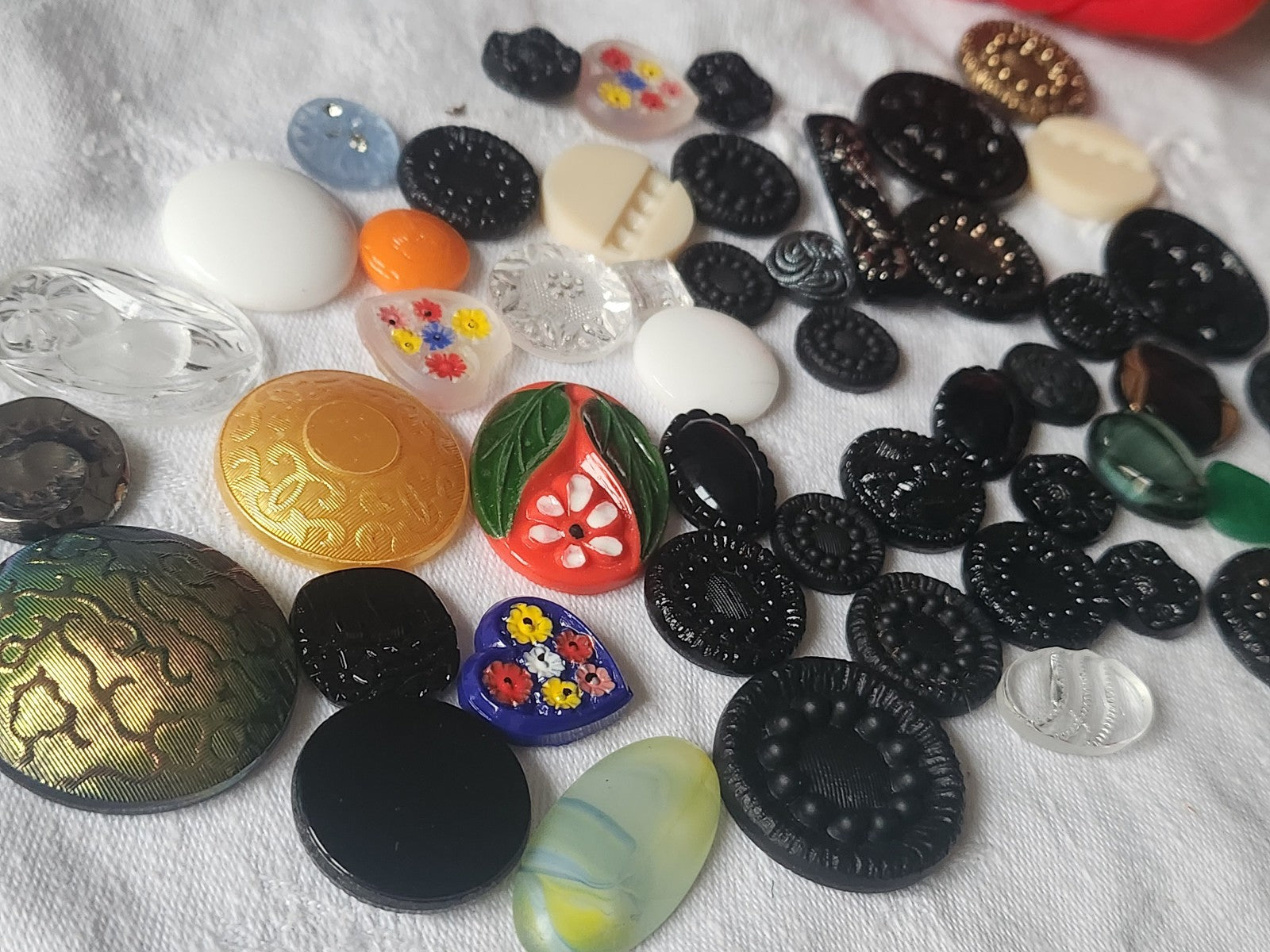 Lot 50 cabochons anciens en verre vintage panaché N°3   T2