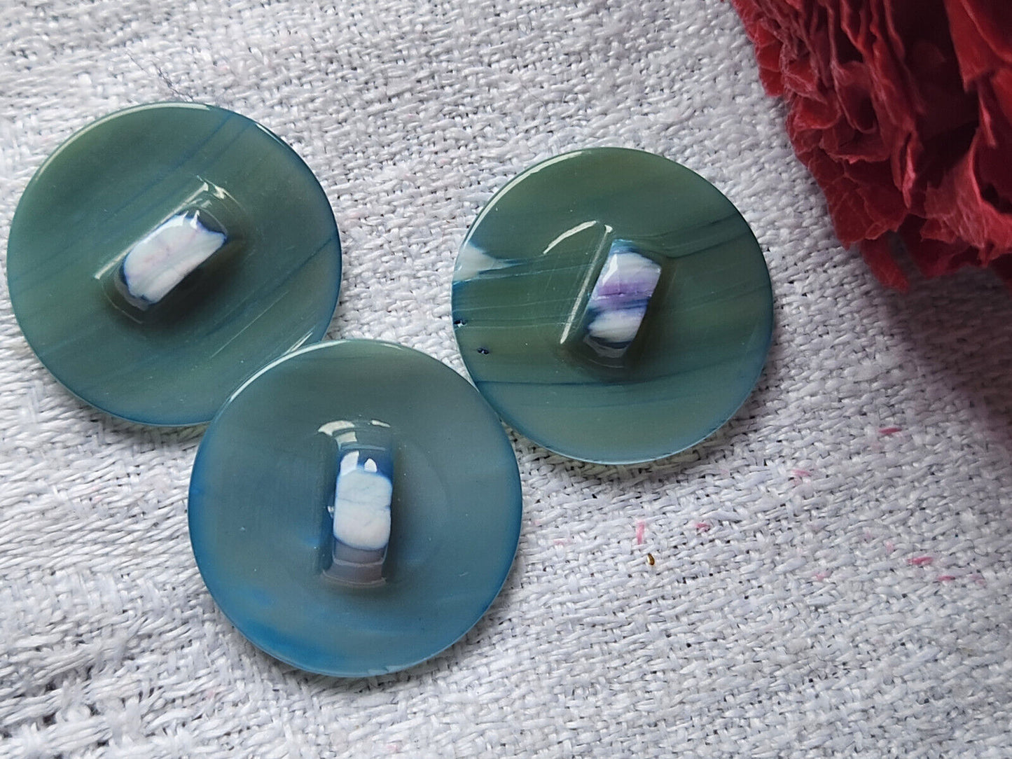 trio boutons anciens en nacre bleu veiné superbe teinte^pied 2 cm D10O