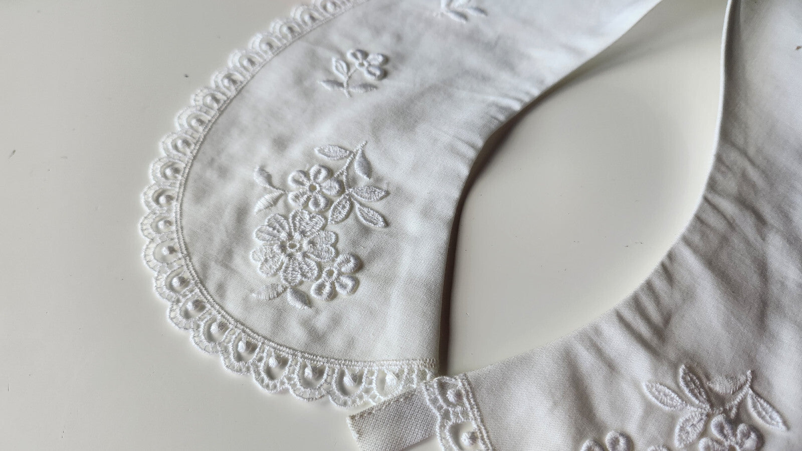 Ancien  col dentelle application tissu fin dentelle  B1-29