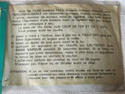 Ancien patch vintage thermocollant "dorée armée" broderie customisation T14