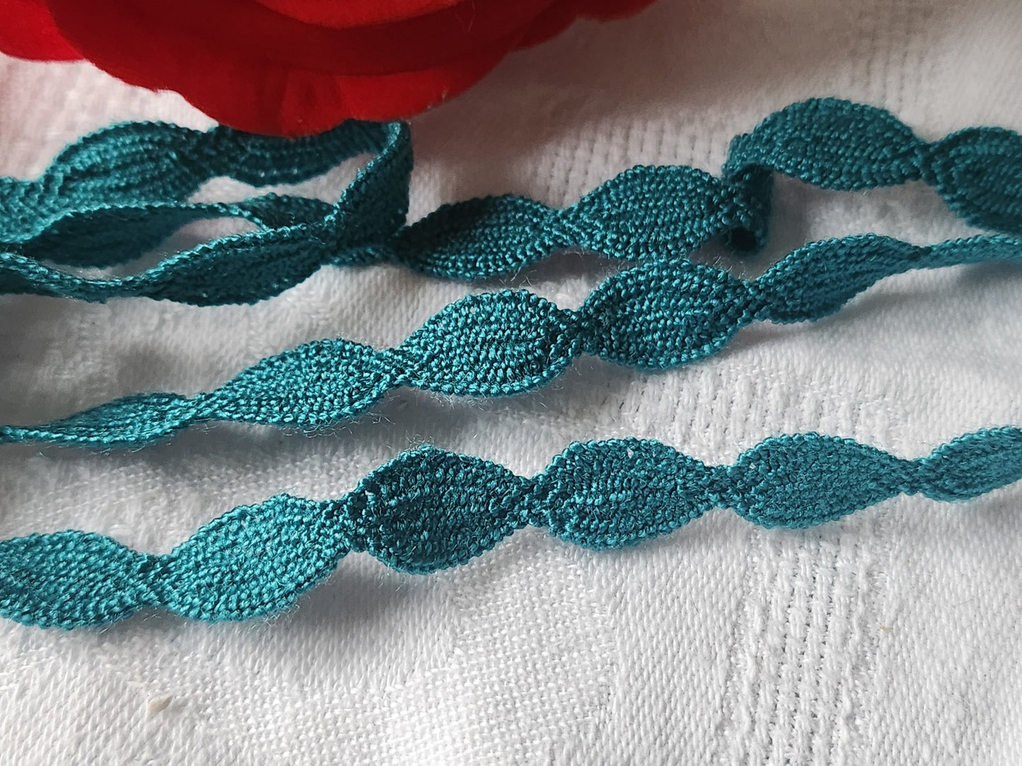 Dentelle galon vintage  bleu coton 3 métres sur 1 cm A1