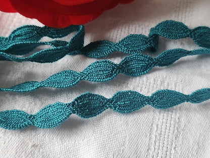 Dentelle galon vintage  bleu coton 3 métres sur 1 cm A1