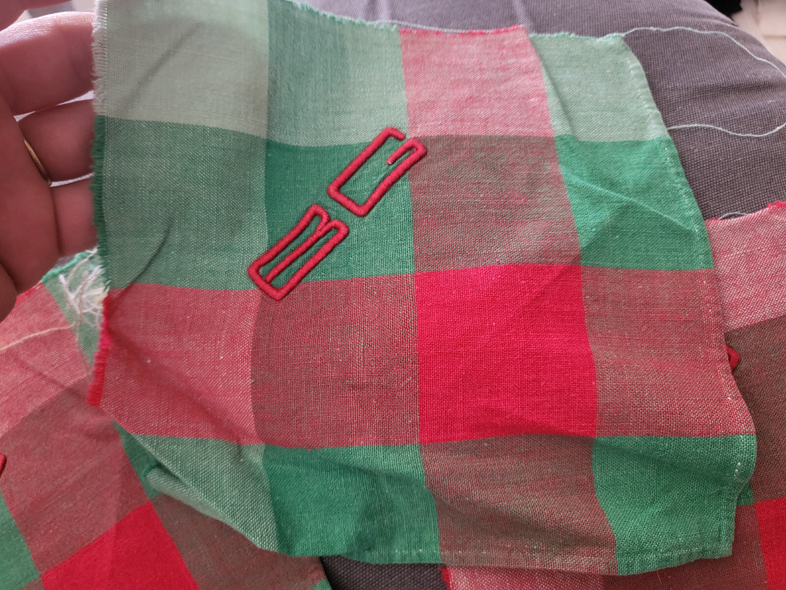 Lot 4 anciens monogramme BC ou BG  vert création patchwork couture recup  B6