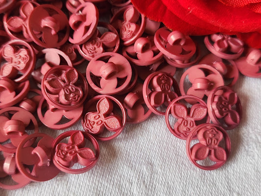 Lot 35 boutons rose lapin decoupis fond d'atelier petits 1,2 cm ref 2091