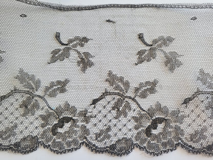 Dentelle large ancienne marron grand metrage 6 mètres 80 sur  15 cm n°7 B2