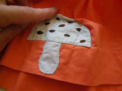 Petite robe ancienne enfant  poupée orange vintage champignon B4