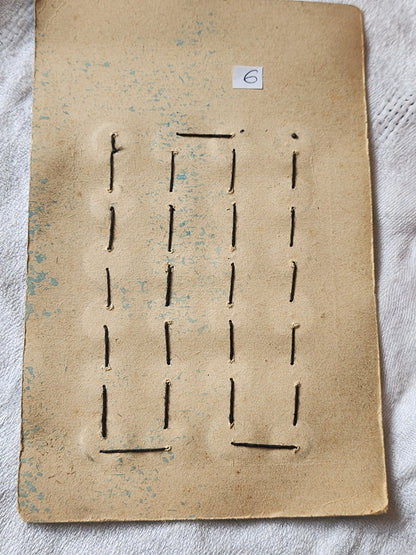 Plaque 24 boutons anciens en nacre gris 1,2 cm année 20/30 N°6