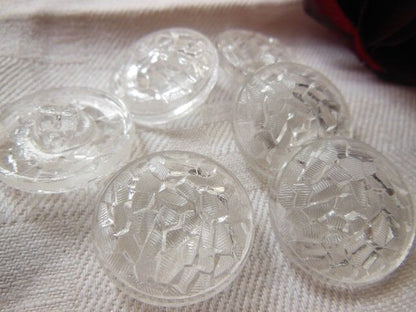 Lot 6 gros boutons en verre transparent relief  diamètre: 2,1 cm ref 1046