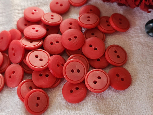 Lot 22 petits boutons vintage rose trés foncé voir rouge 1,2 cm ref 2750