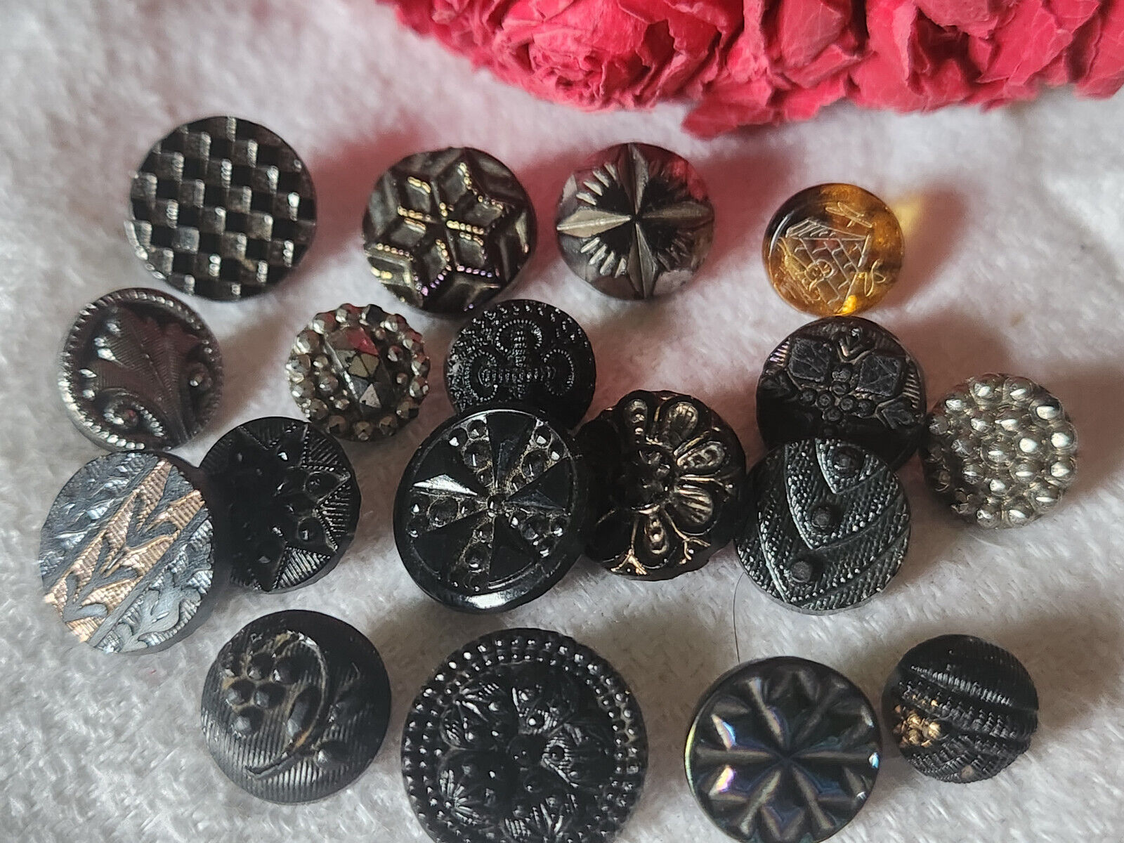 Lot 18 mini boutons anciens en verre vers 1900 collection 0,9 à 1,4 cm ref 682