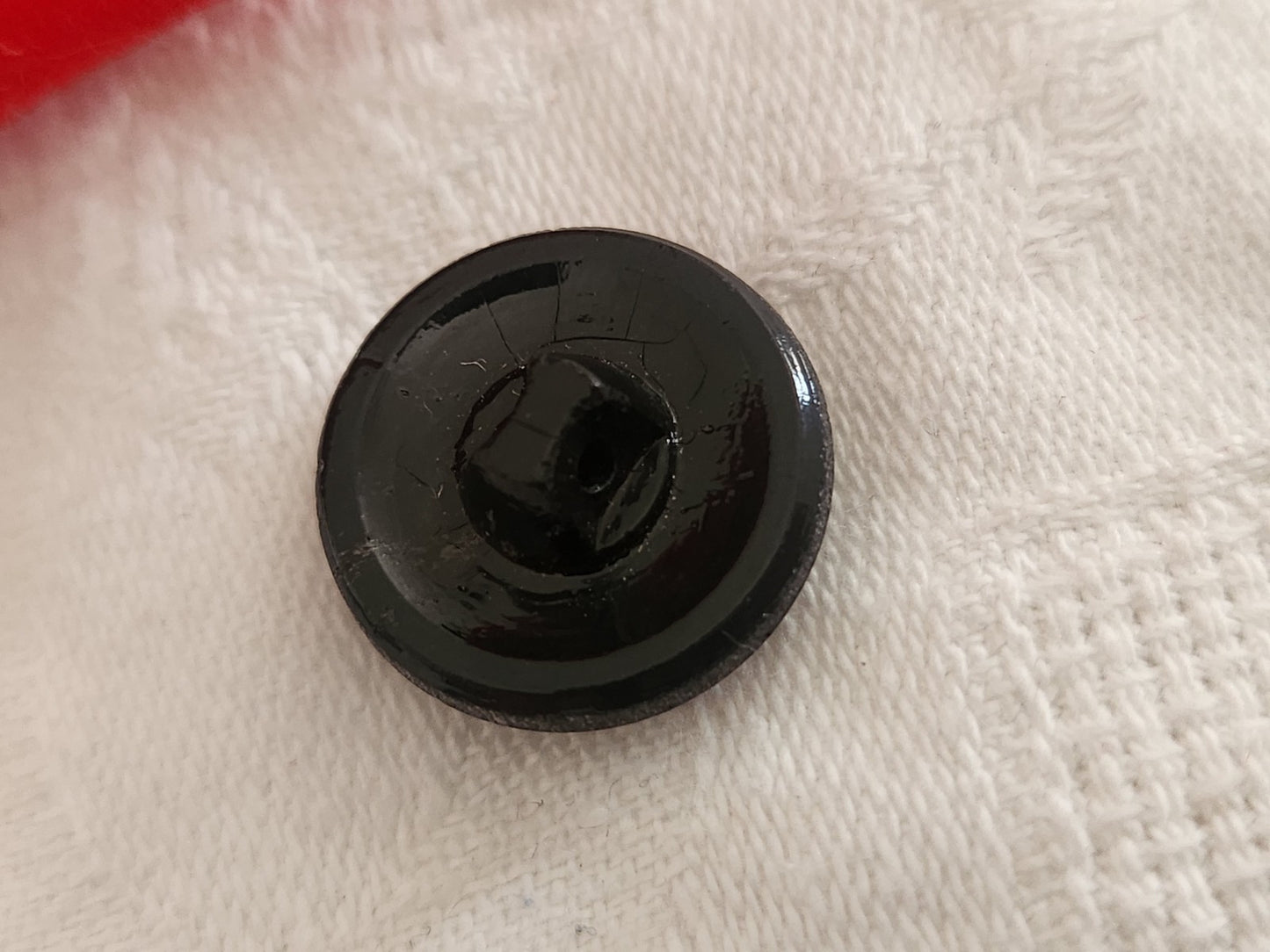 Bouton vintage en verre noir avec strass verre violet 18 mm ou   1,8 cm G19A